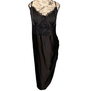 PrettyLittleThings Black Runched Side Mid Dress Night Gown Size 16 NWT